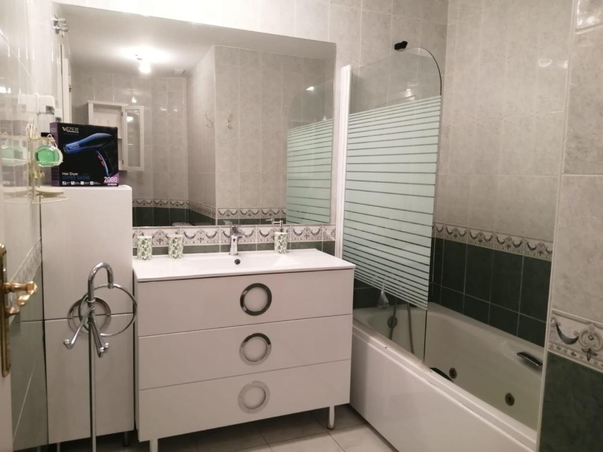 Holidays2Benalmadena Torrequebrada Sea View Front Beach With Pool Parking & Terraces Eksteriør bilde