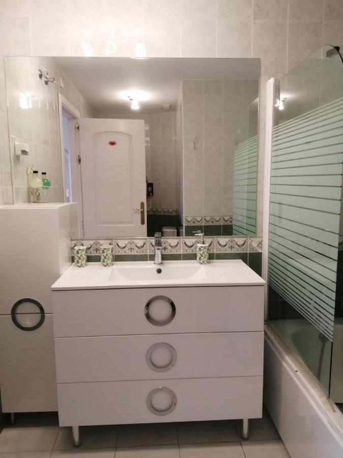 Holidays2Benalmadena Torrequebrada Sea View Front Beach With Pool Parking & Terraces Eksteriør bilde